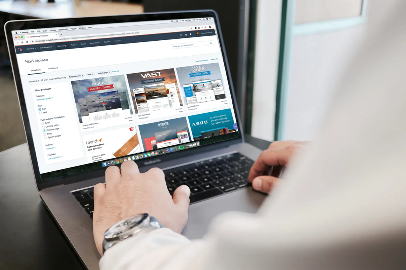 Landing Page Modern Responsif untuk Pengalaman Memukau